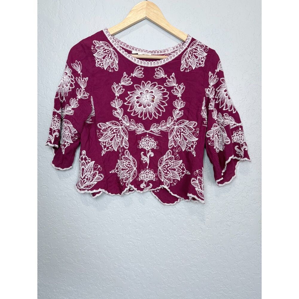 Solitaire Anthropologie Red Embroidered Boho Peasant Top Blouse